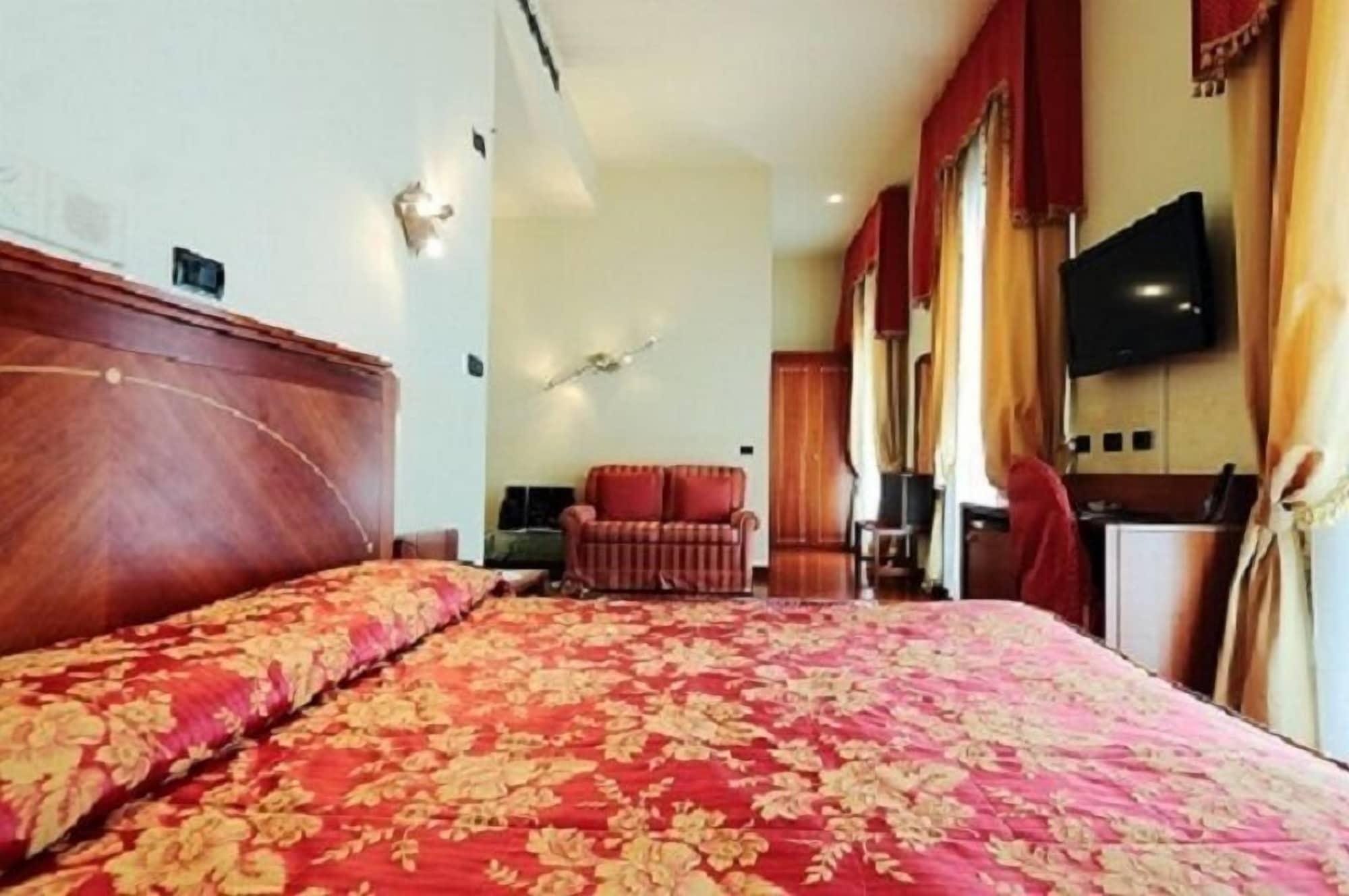 Rechigi Park Hotel โมดินา ภายนอก รูปภาพ